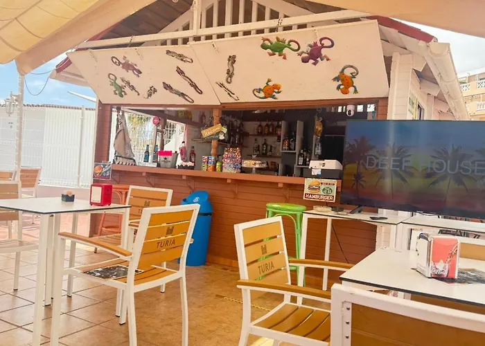 Views, International Channels, A-c, Pool, Bar Διαμέρισμα *