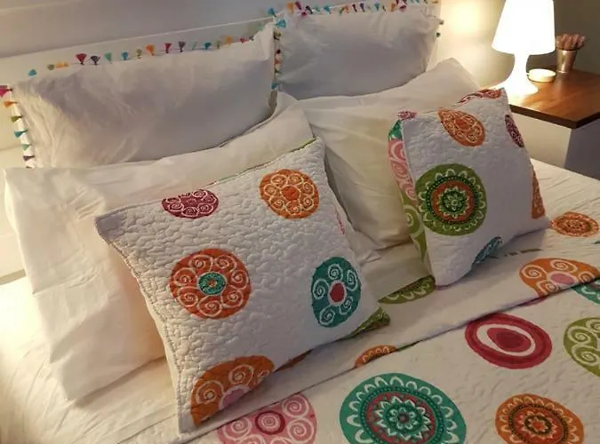 Views, International Channels, A-c, Pool, Bar *