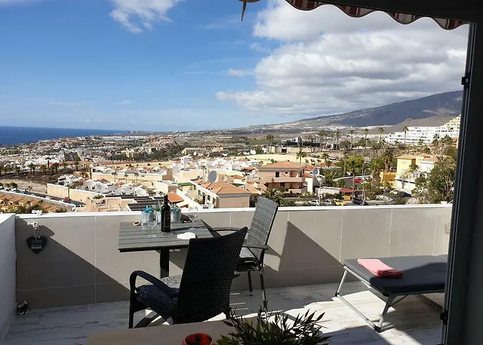 Views, International Channels, A-c, Pool, Bar Lejlighed *