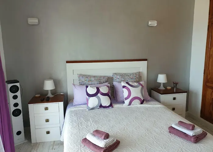 Views, International Channels, A-c, Pool, Bar Lejlighed *