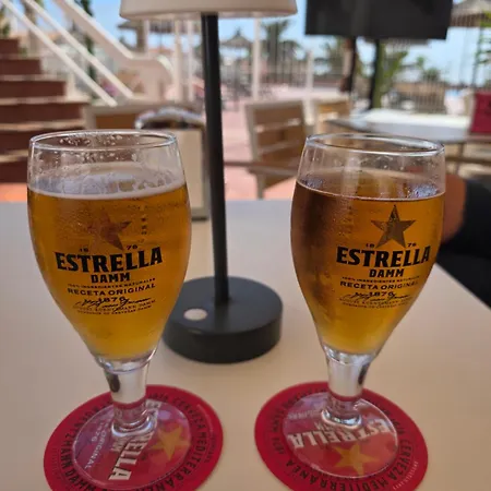 Views, International Channels, A-c, Pool, Bar Appartamento *