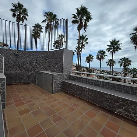 公寓 Views, International Channels, A-c, Pool, Bar
