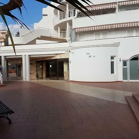 Views, International Channels, A-c, Pool, Bar Appartement *