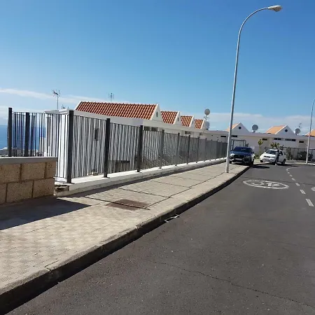 Lejlighed Views, International Channels, A-c, Pool, Bar