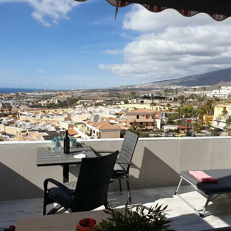 Views, International Channels, A-c, Pool, Bar Apartament *